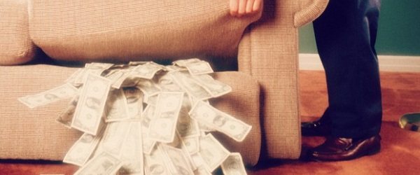 Как найти крупную сумму денег на улице